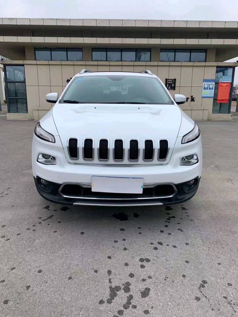 徐州18年Jeep自由光1