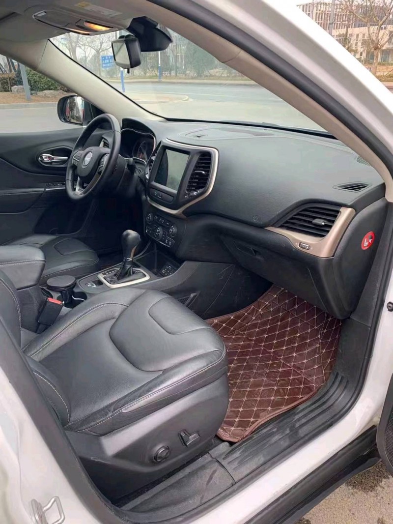 徐州18年Jeep自由光4