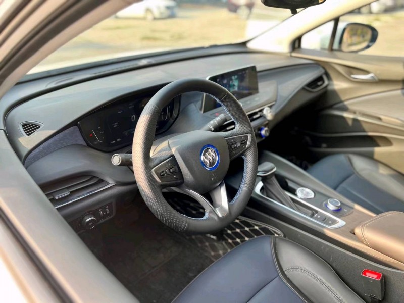 广州22年别克微蓝5