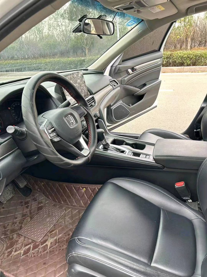 枣庄19年本田雅阁8
