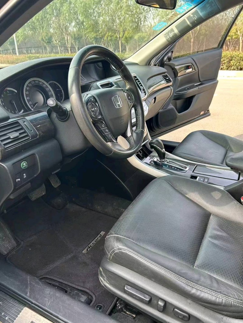 东营14年本田雅阁6