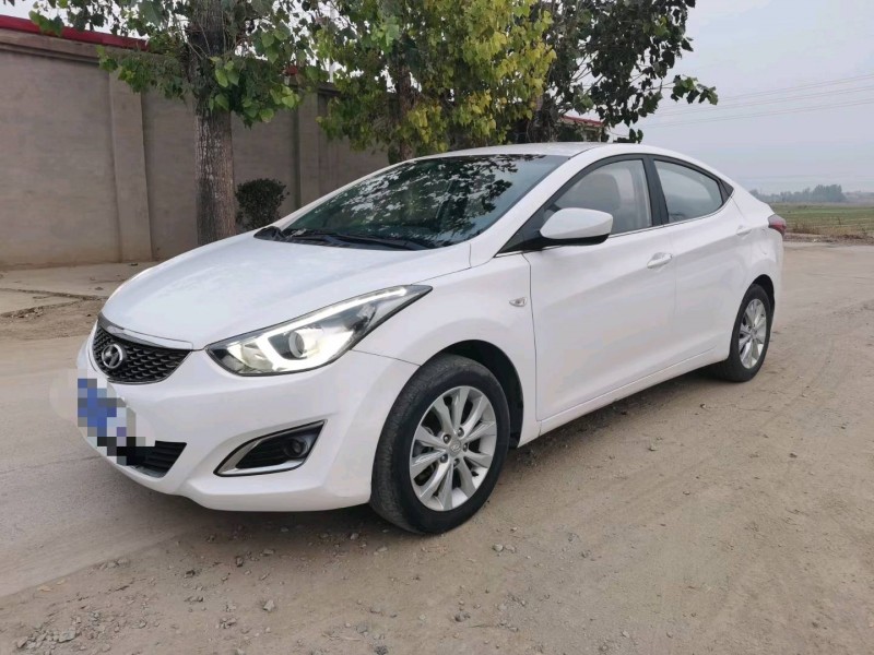 保定17年现代朗动2