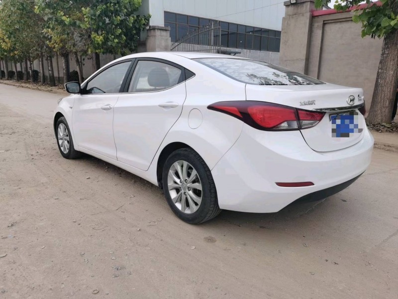 保定17年现代朗动8