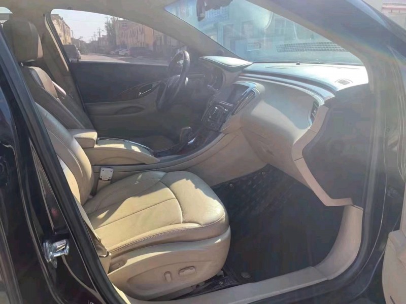 枣庄10年别克君越5