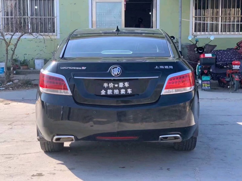 枣庄10年别克君越4