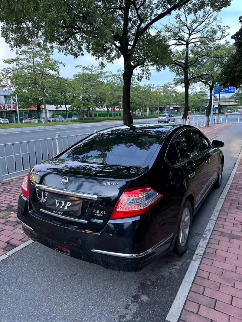 广州11年日产天籁7
