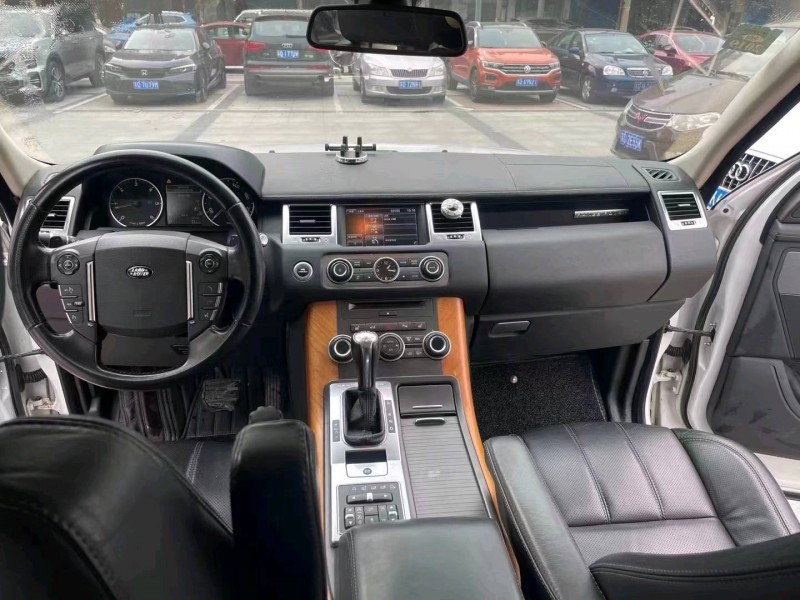 徐州13年路虎揽胜运动3