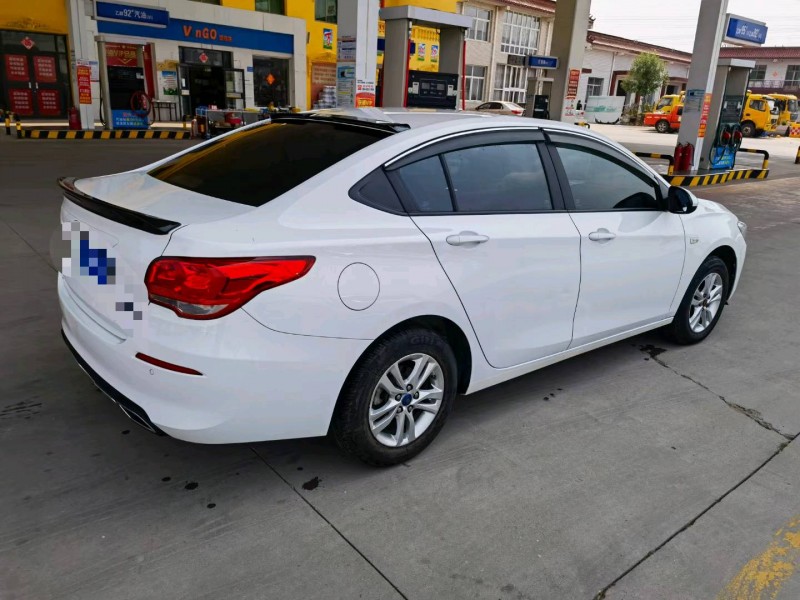 保定18年雪佛兰科沃兹2