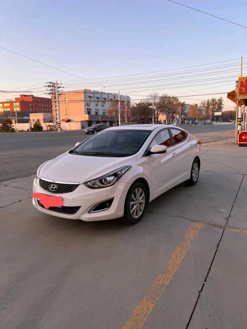 保定17年现代朗动2