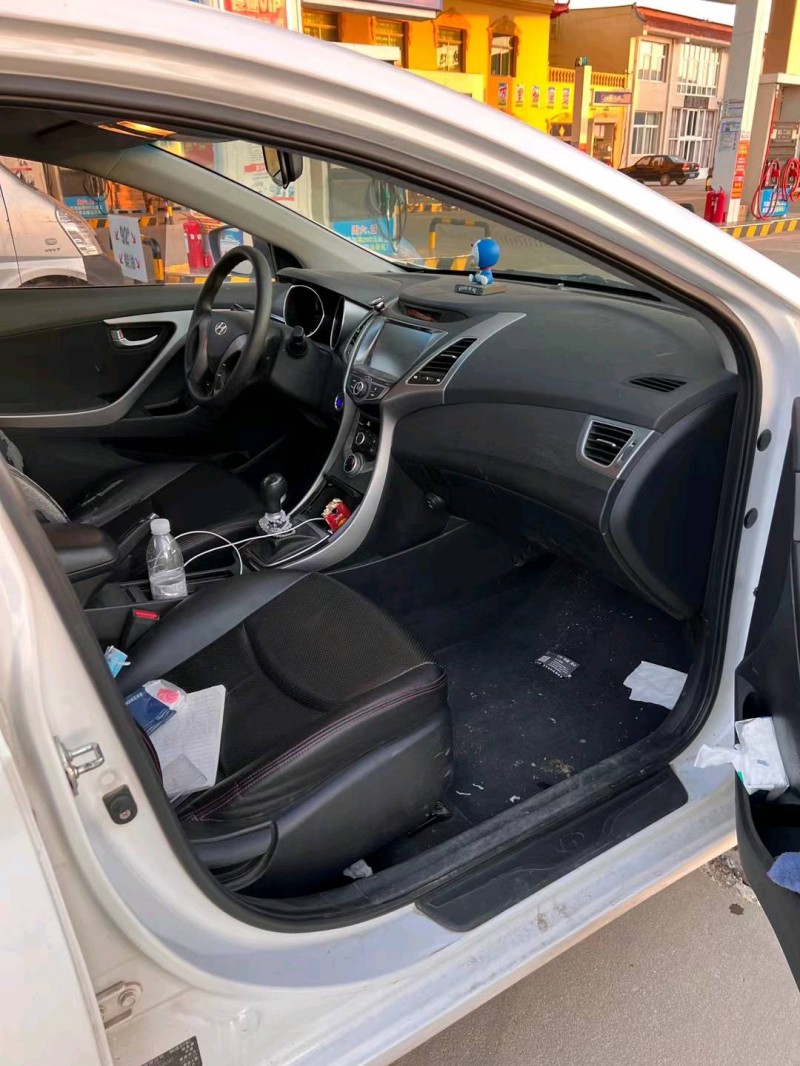 保定17年现代朗动4