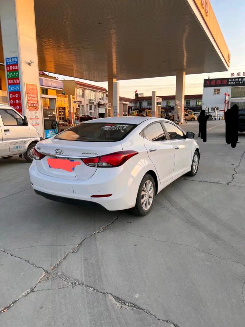 保定17年现代朗动8