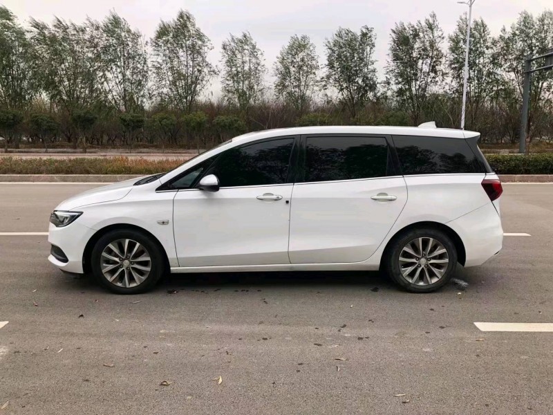 枣庄19年别克GL69