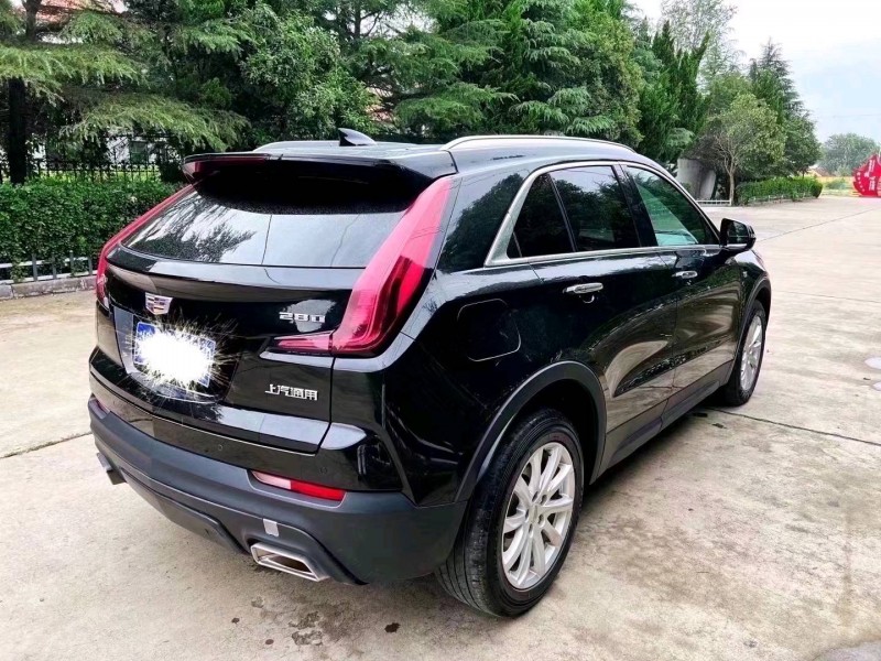 枣庄20年凯迪拉克XT47