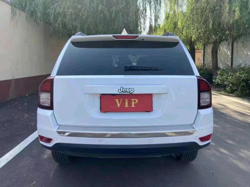 青岛15年Jeep指南者9