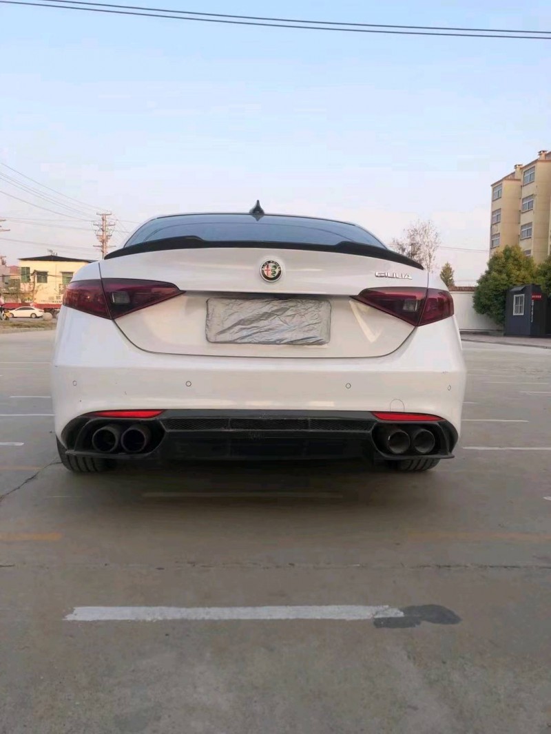 常州17年阿尔法·罗密欧Giulia3