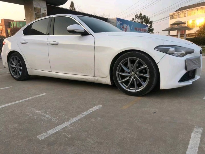 常州17年阿尔法·罗密欧Giulia6