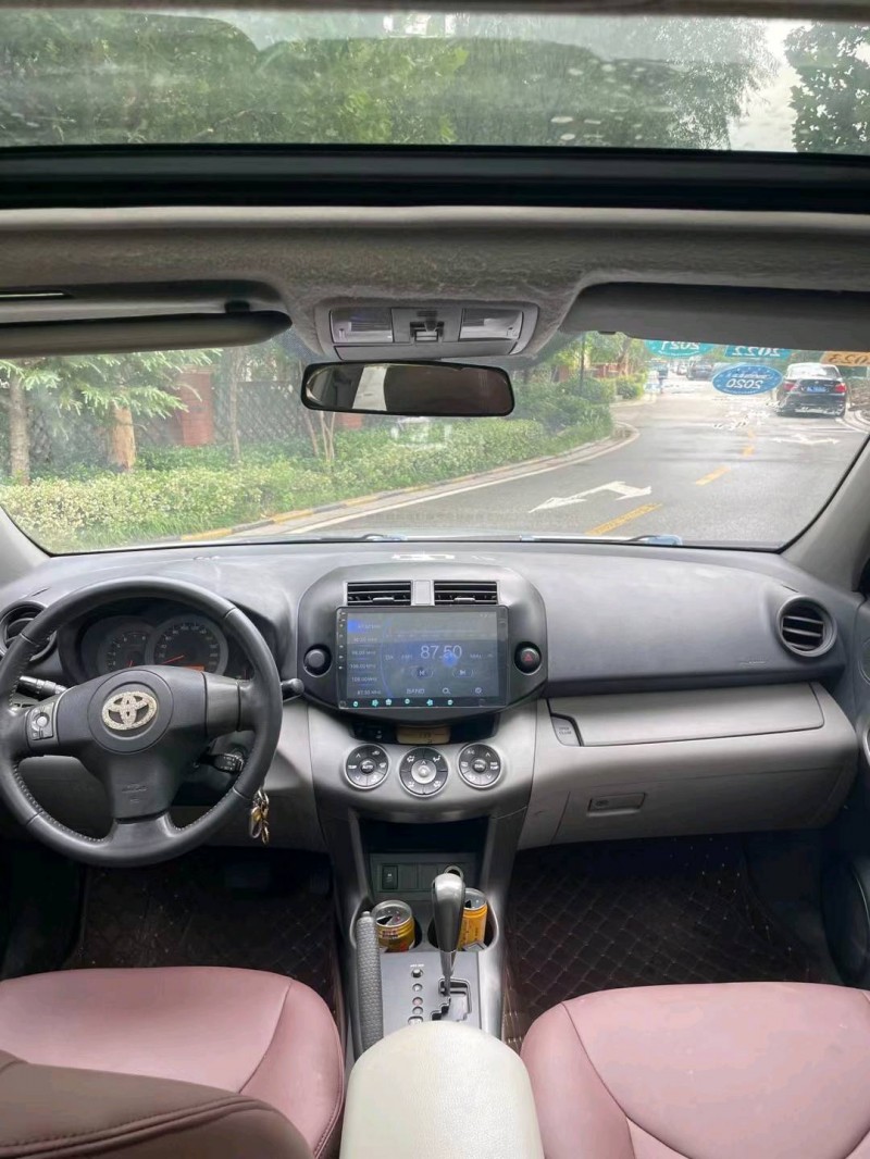 青岛11年丰田RAV46