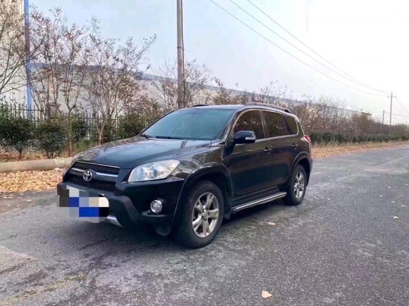 青岛12年丰田RAV42