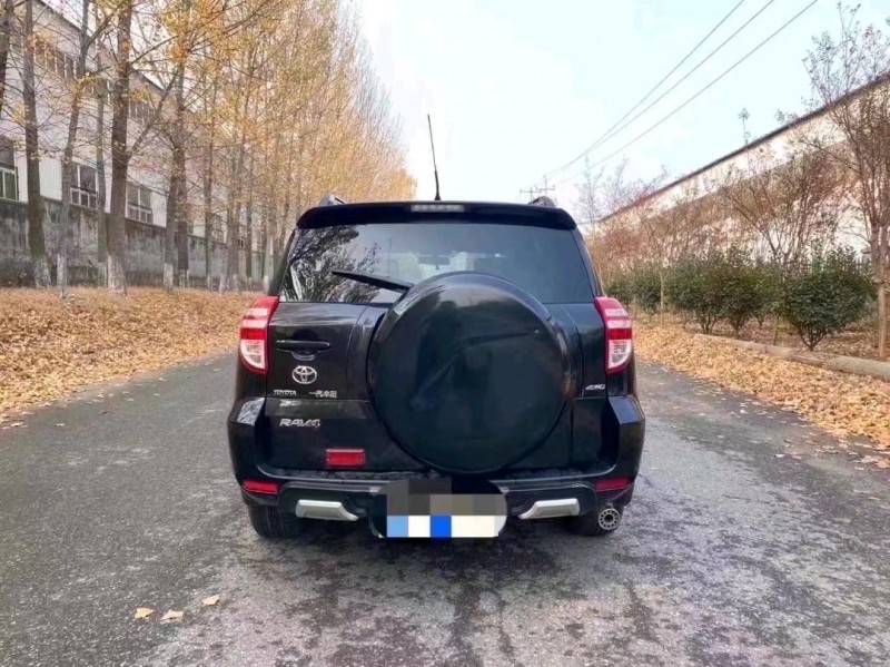 青岛12年丰田RAV46