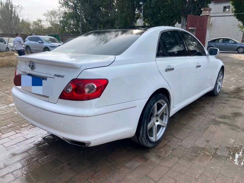 保定10年丰田锐志7