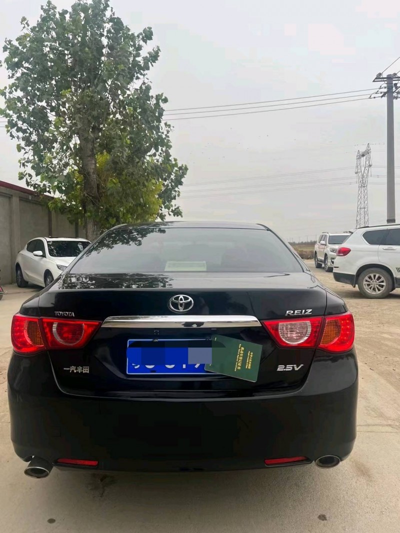 保定12年丰田锐志9