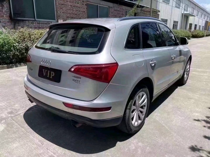 佛山10年奧迪Q54