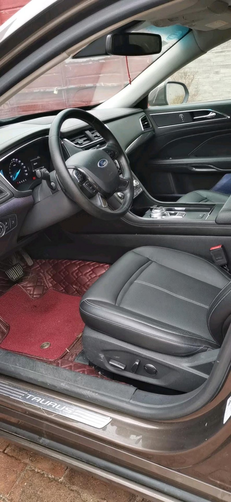 邢台16年福特金牛座4