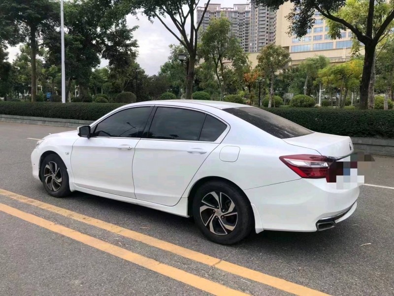 珠海18年本田雅阁2