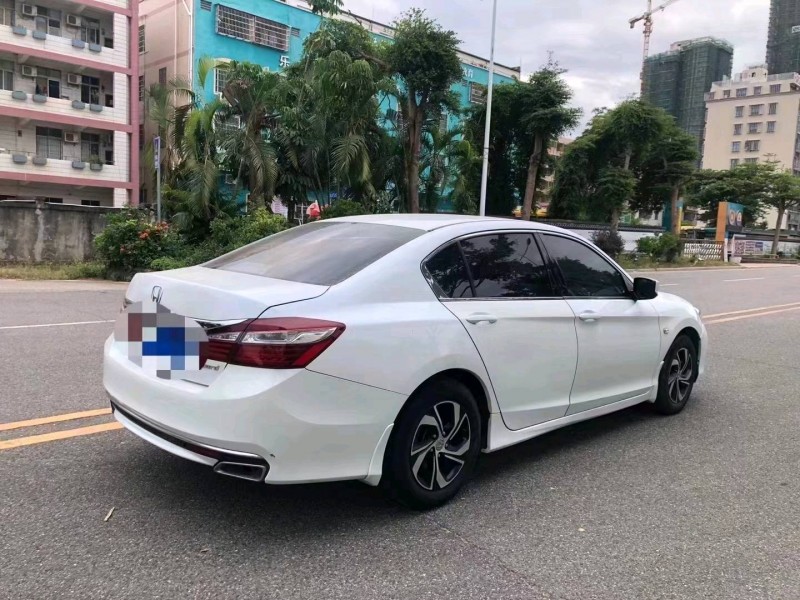 珠海18年本田雅阁5