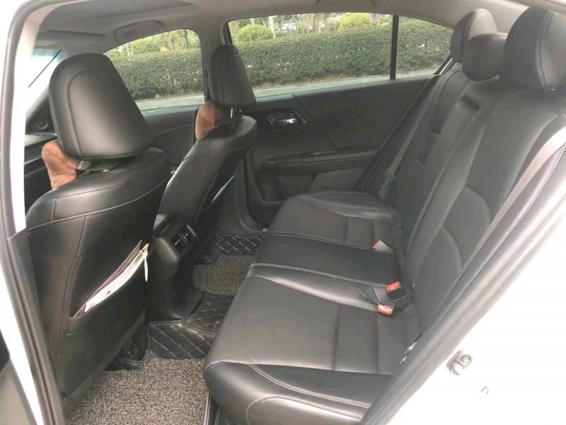 珠海18年本田雅阁4