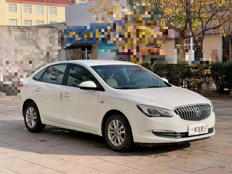 青岛17年别克英朗7