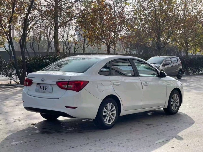 青岛17年别克英朗2