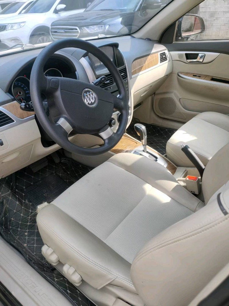 邢台16年别克凯越3