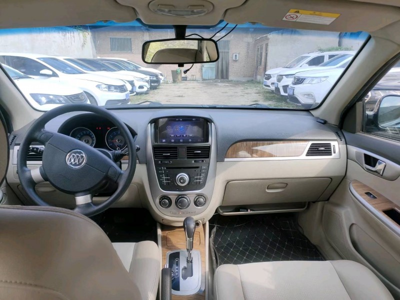 邢台16年别克凯越5