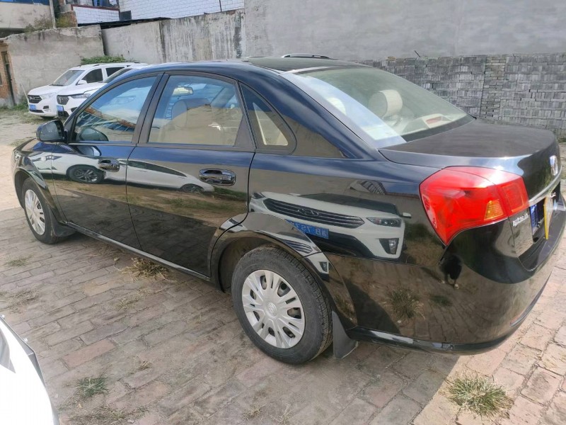 邢台16年别克凯越6