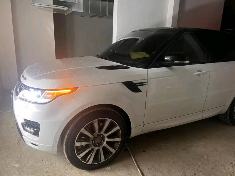 邢台15年路虎揽胜运动2