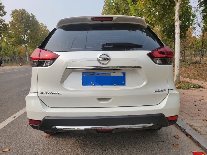 枣庄21年日产奇骏3