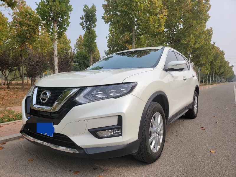 枣庄21年日产奇骏5