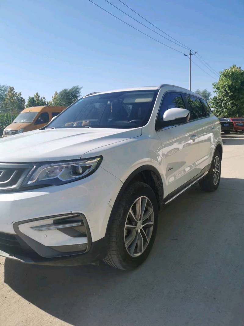 保定19年吉利博越3