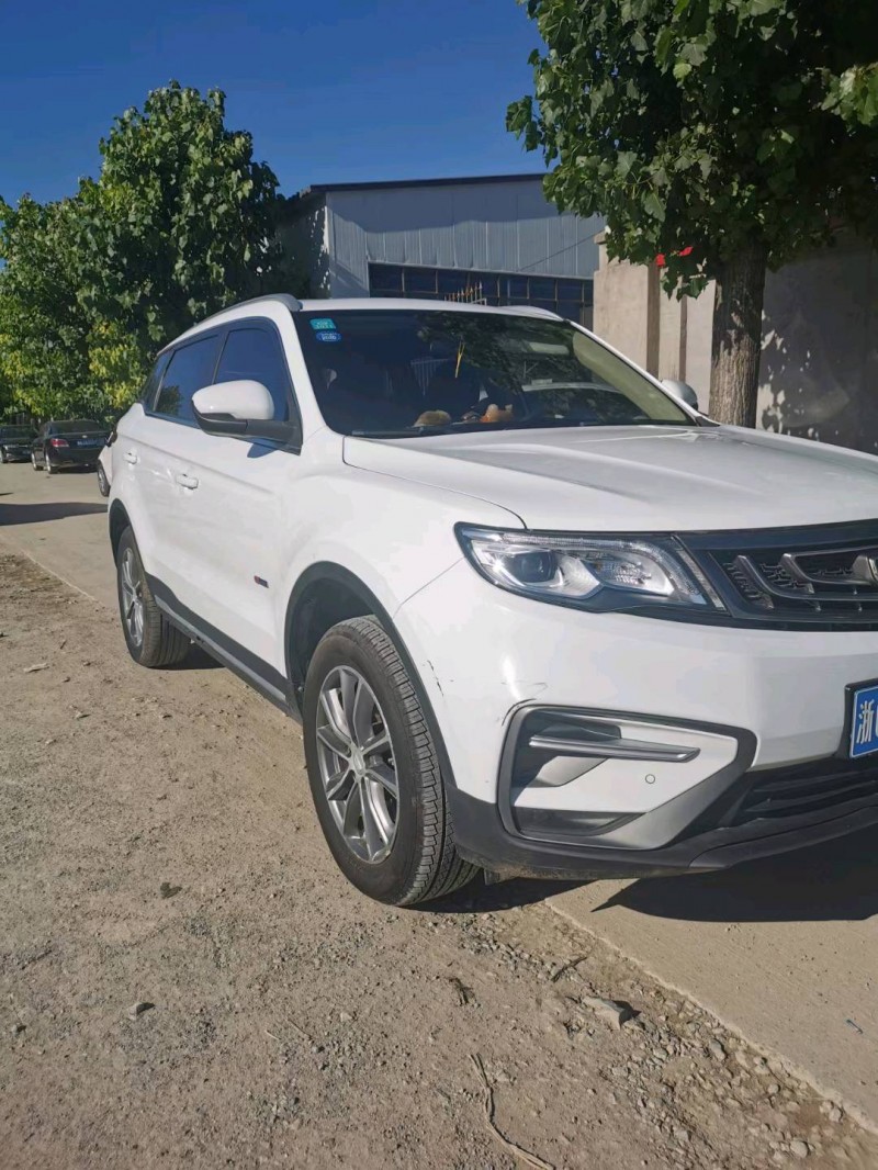 保定19年吉利博越2