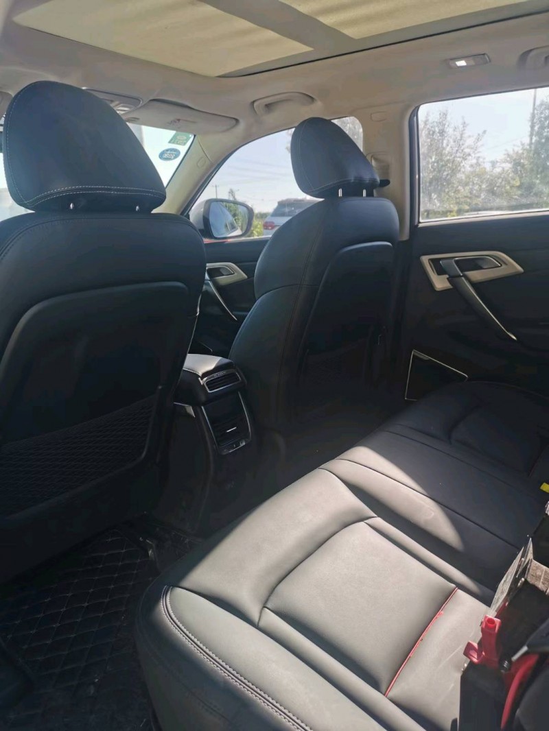 保定19年吉利博越4