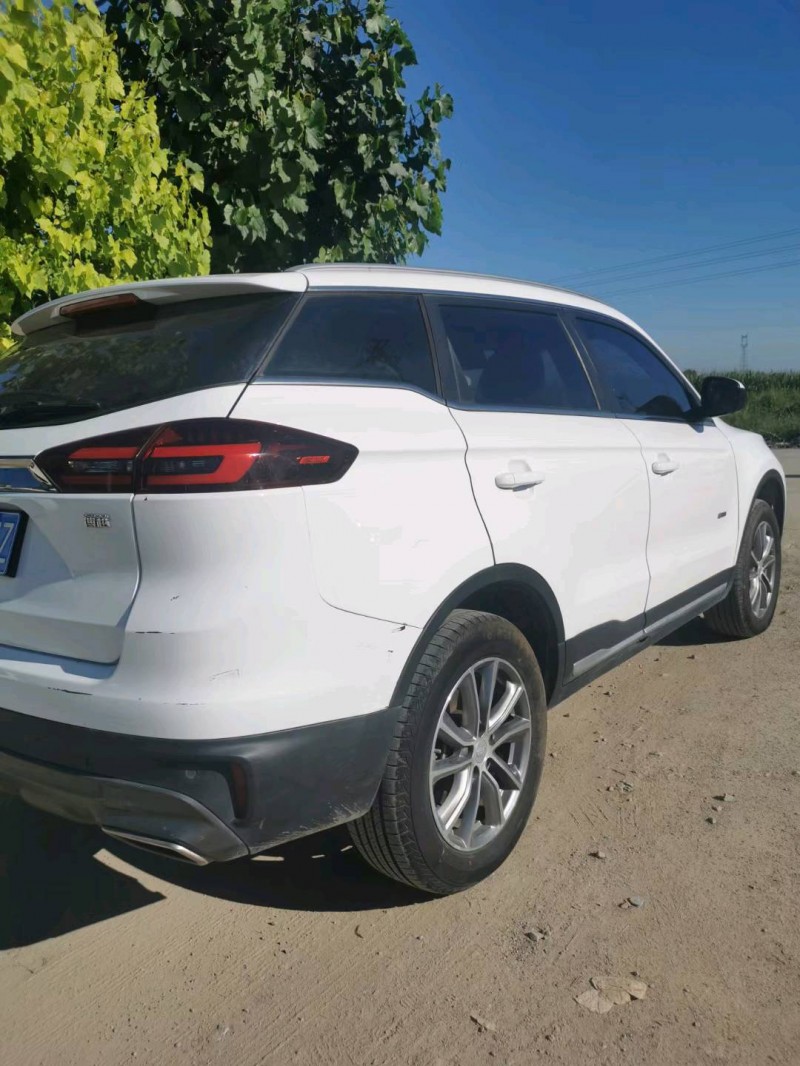 保定19年吉利博越7