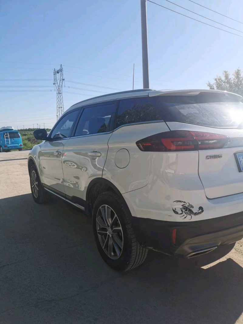 保定19年吉利博越8