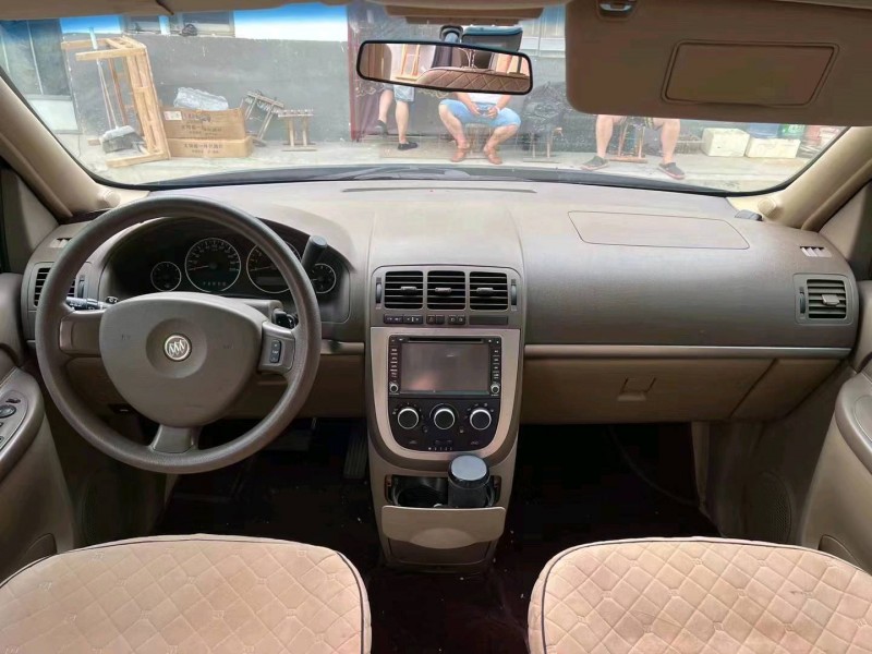 济宁14年别克GL84