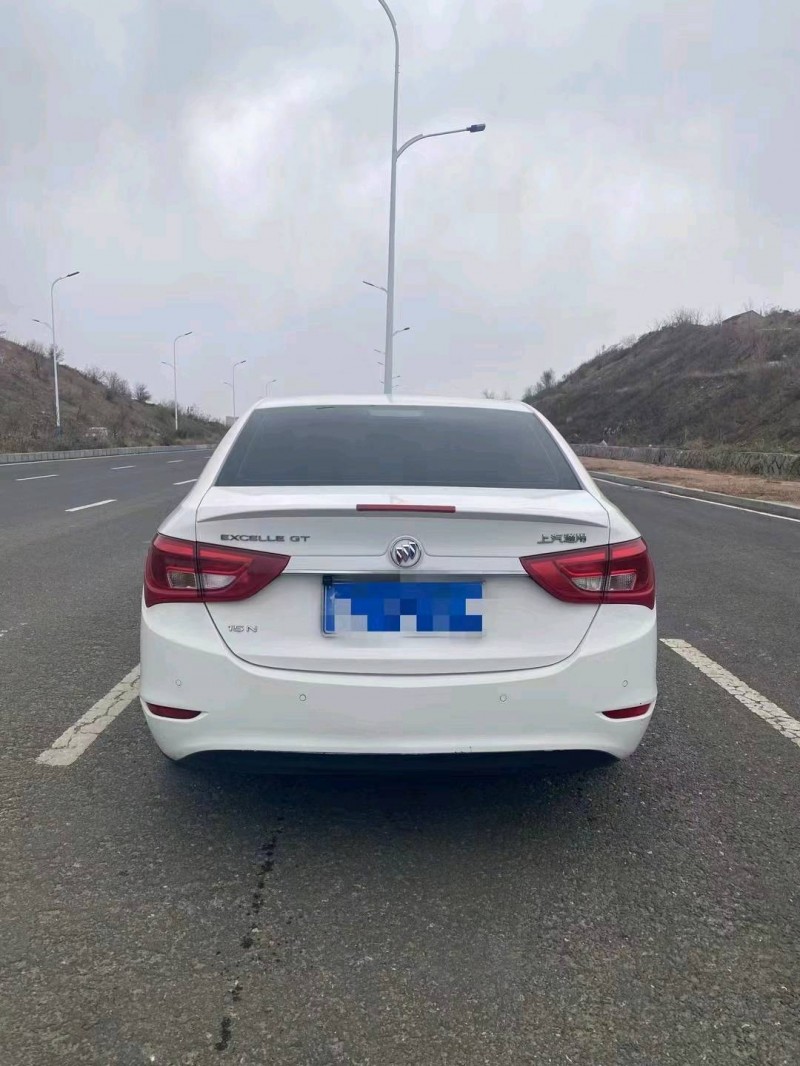 枣庄17年别克英朗GT5