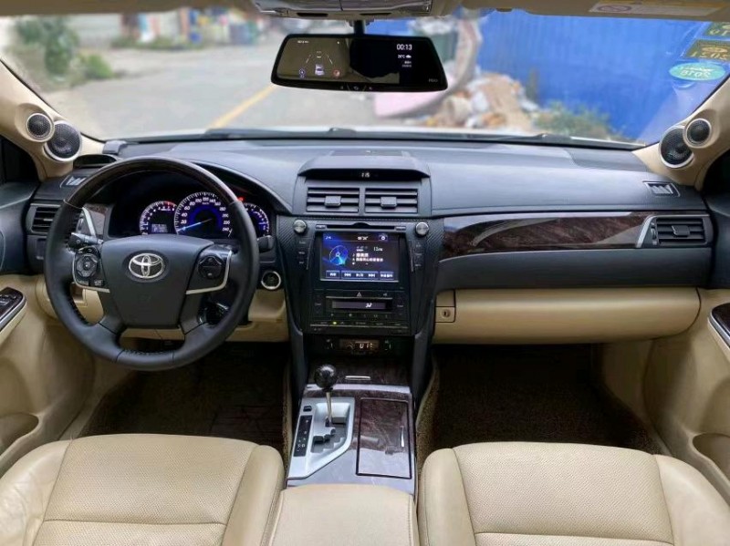 东莞15年丰田凯美瑞5