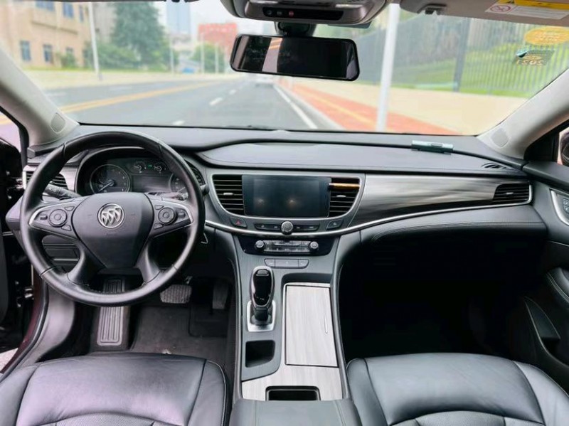 东莞19年别克君越5