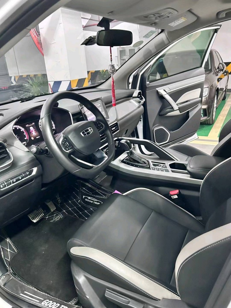 成都20年吉利缤越4