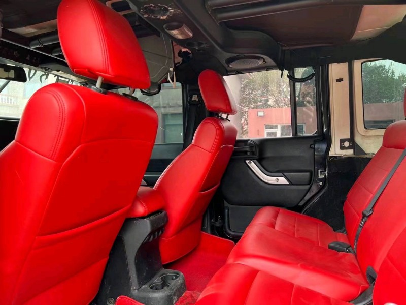 青岛11年Jeep牧马人4