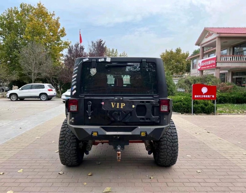 青岛11年Jeep牧马人6